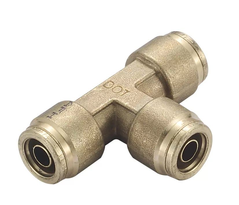 Brass DOT push-in air brake union tee, angled view