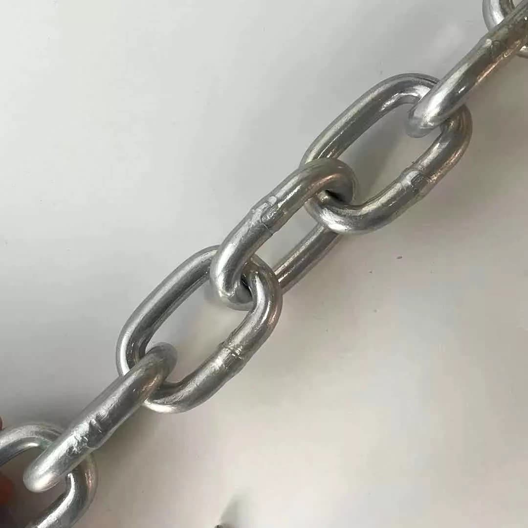 Stainless steel DIN 764 medium link chain, close-up of polished links