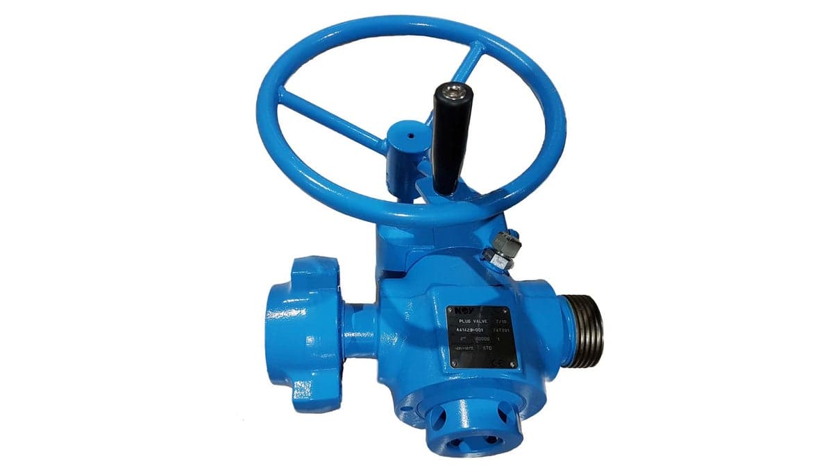Blue lubricated plug valve with handwheel, 2 in × 1502 M×F, 15,000 psi
